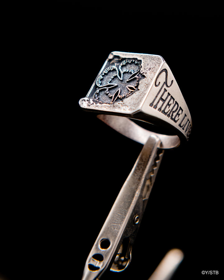 The Five Leaf Signet Ring