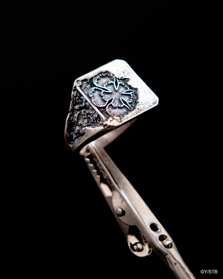 The Five Leaf Signet Ring