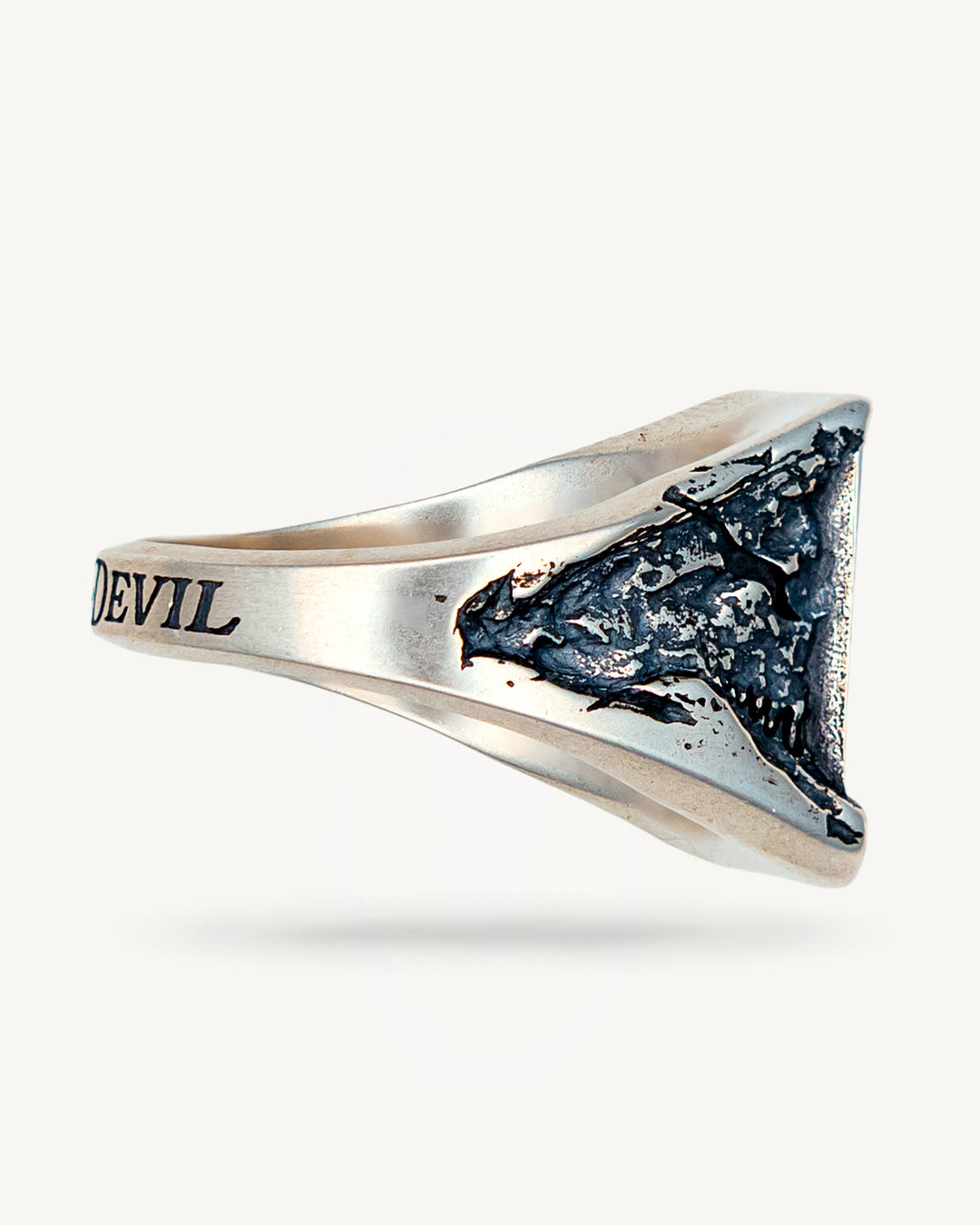 The Five Leaf Signet Ring