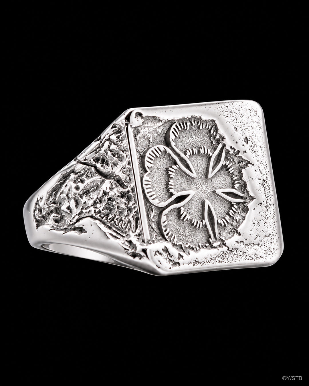 The Five Leaf Signet Ring