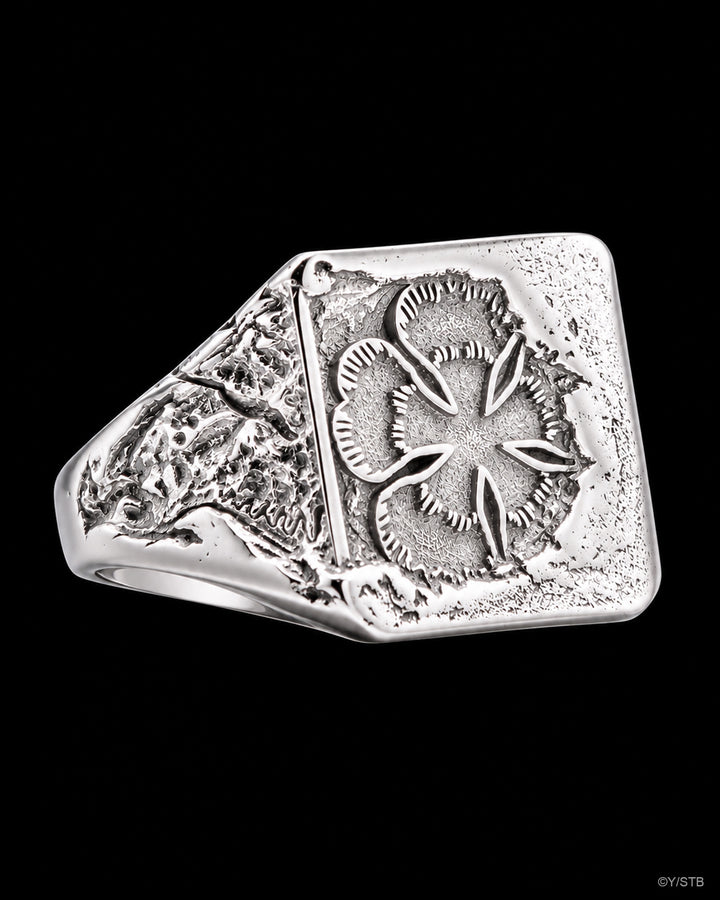 The Five Leaf Signet Ring