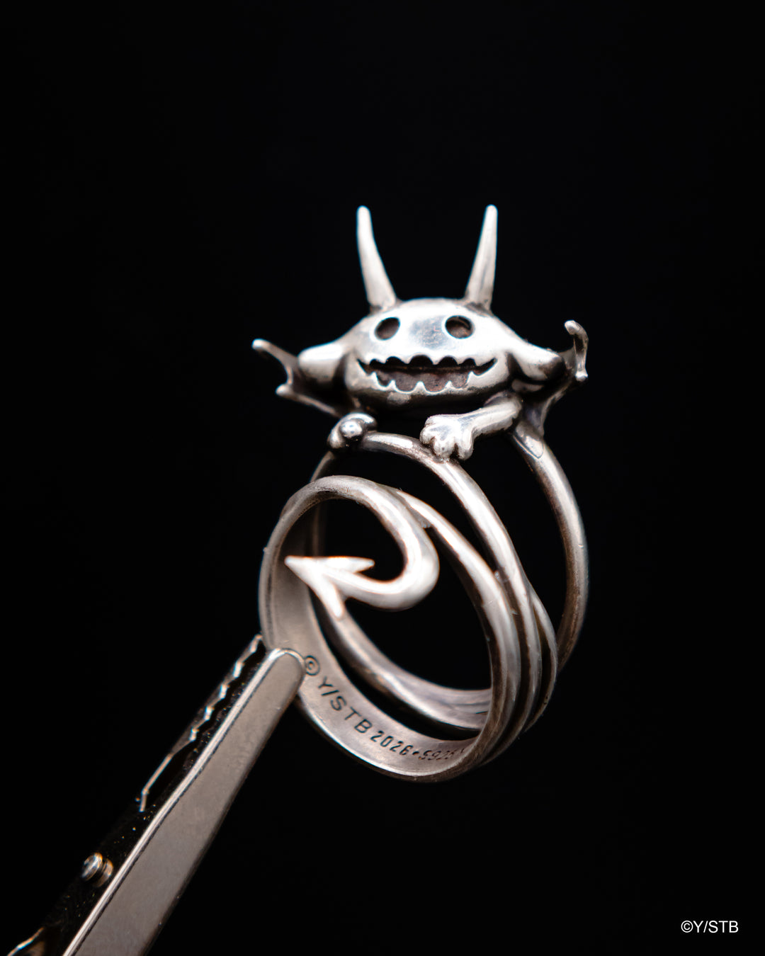 Gimodelo Huggie Ring