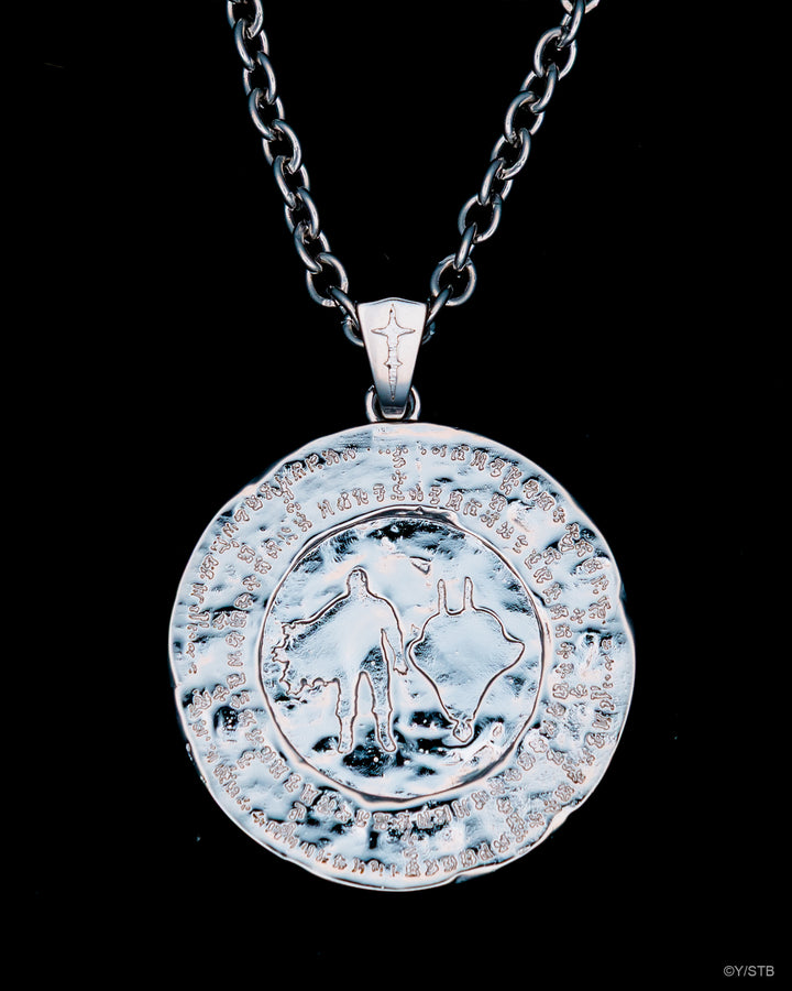 The Ritual of the Advent Pendant